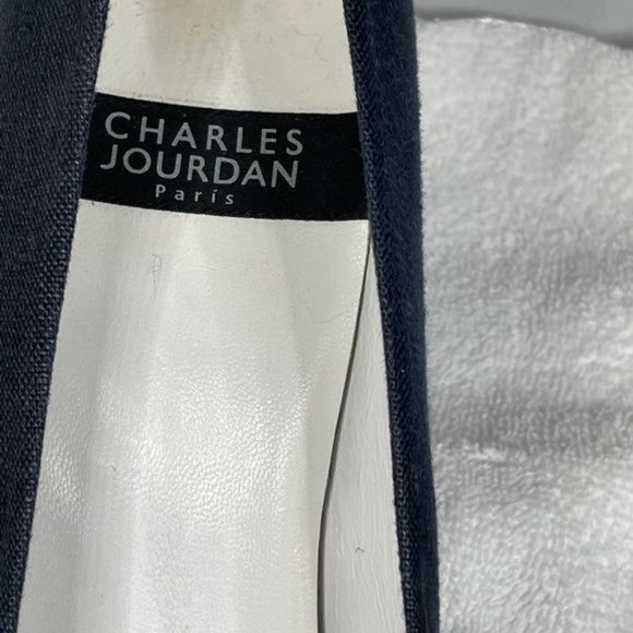 ⭐️⭐️Charles Jourdan Navy blue linen pump size 9. Like new.  3 inch heel    ⭐️⭐️ - Picture 4 of 6